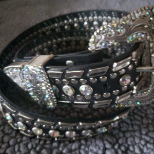 Fabulous Nocona Silver & Rhinestone Western Style Bling Belt